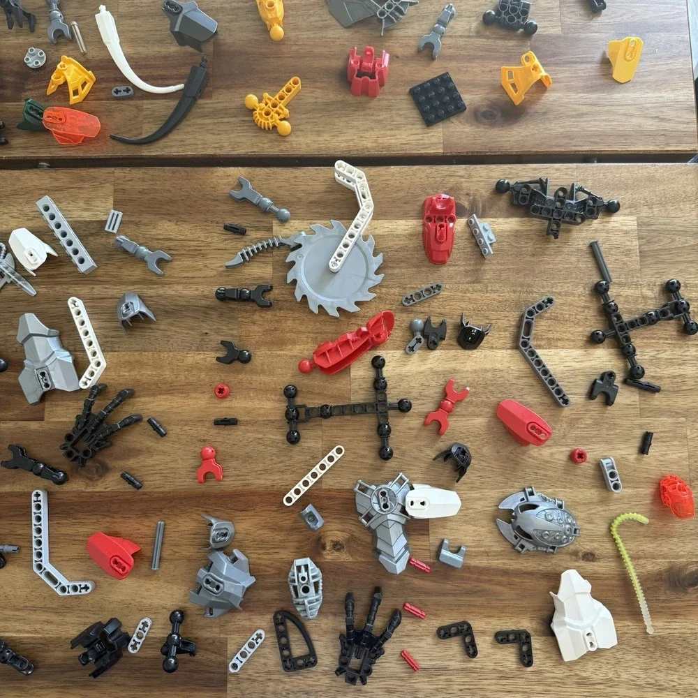 LEGO BIONICLE Hero Factory Bulk Lot of 200+ Parts Pieces 1 LB+ SEE PICTURES!